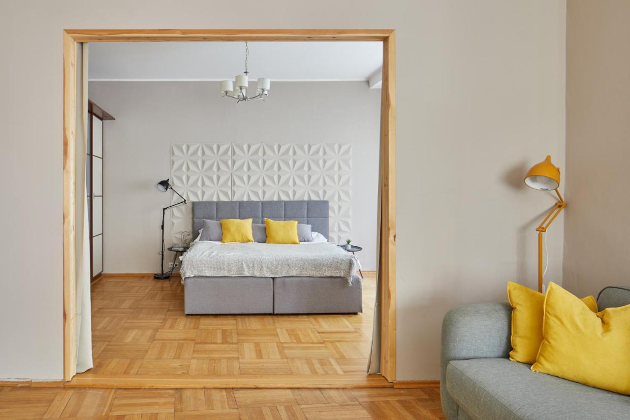 Prague Days - Modern Apt W Retro Elements - New Town Екстериор снимка