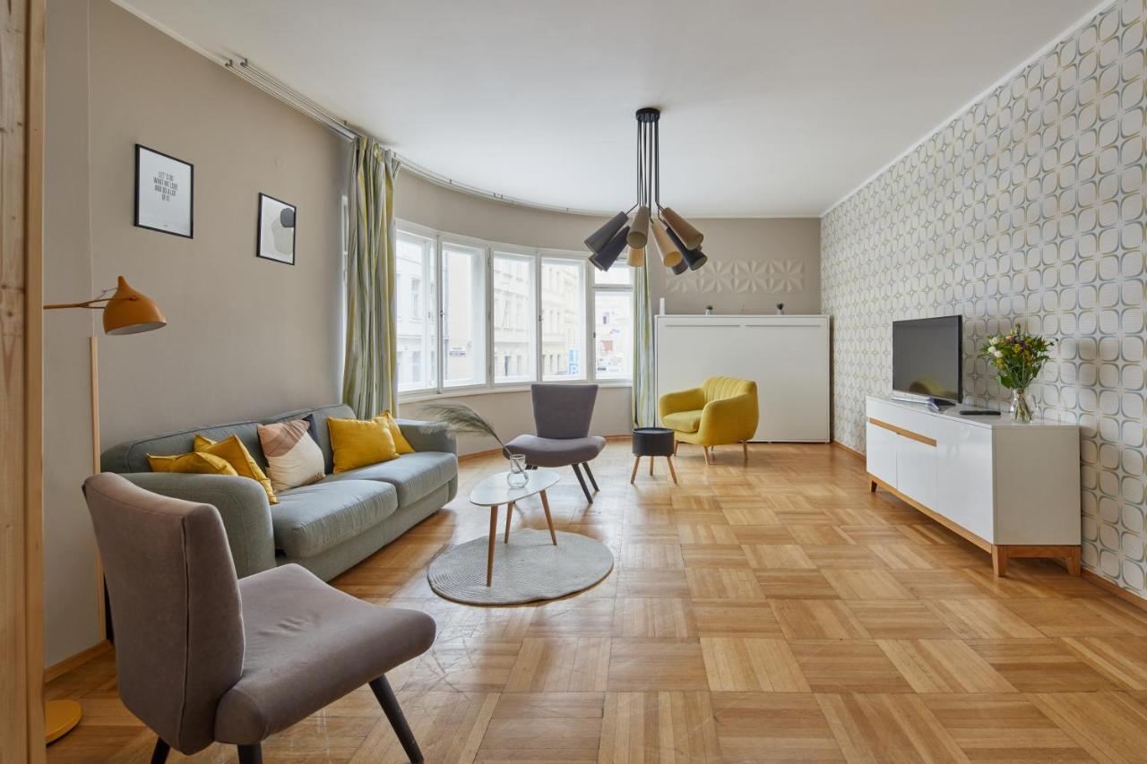 Prague Days - Modern Apt W Retro Elements - New Town Екстериор снимка
