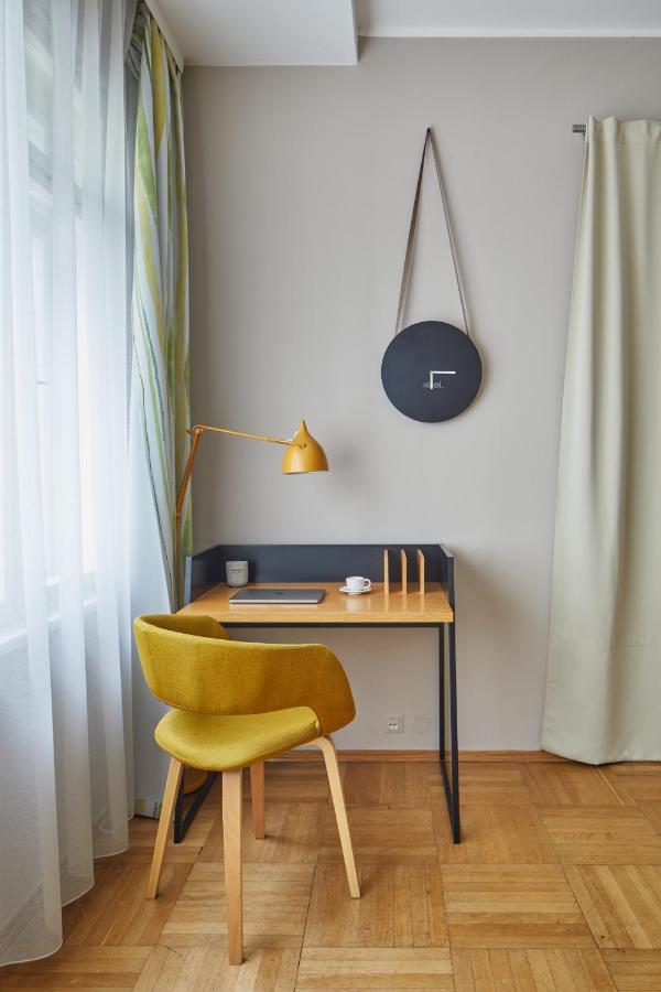 Prague Days - Modern Apt W Retro Elements - New Town Екстериор снимка